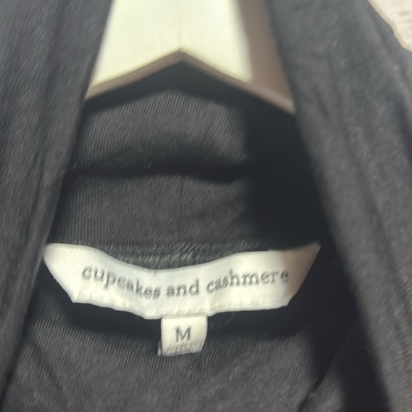 Cupcakes and Cashmere maxi dress - Picture 4 of 5